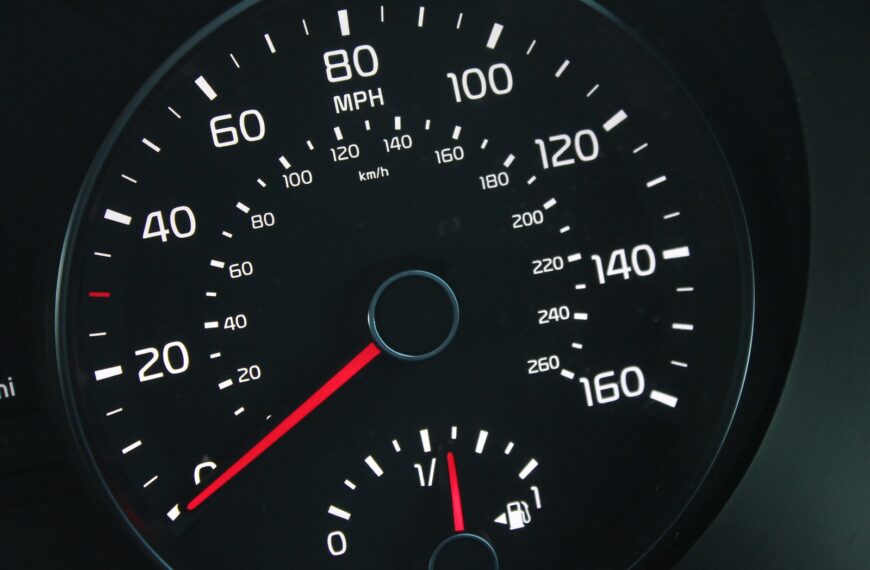 Przelicznik mph na kmh – kalkulator i wskazówki.