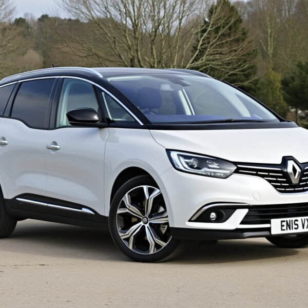 Renault Espace – opinie, cena, dane techniczne, wymiary, spalanie, osiągi