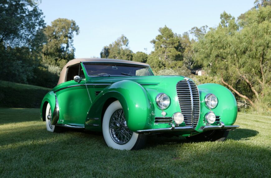 Historia i rozwój klasycznych samochodów elektrycznych – od początków do współczesności.