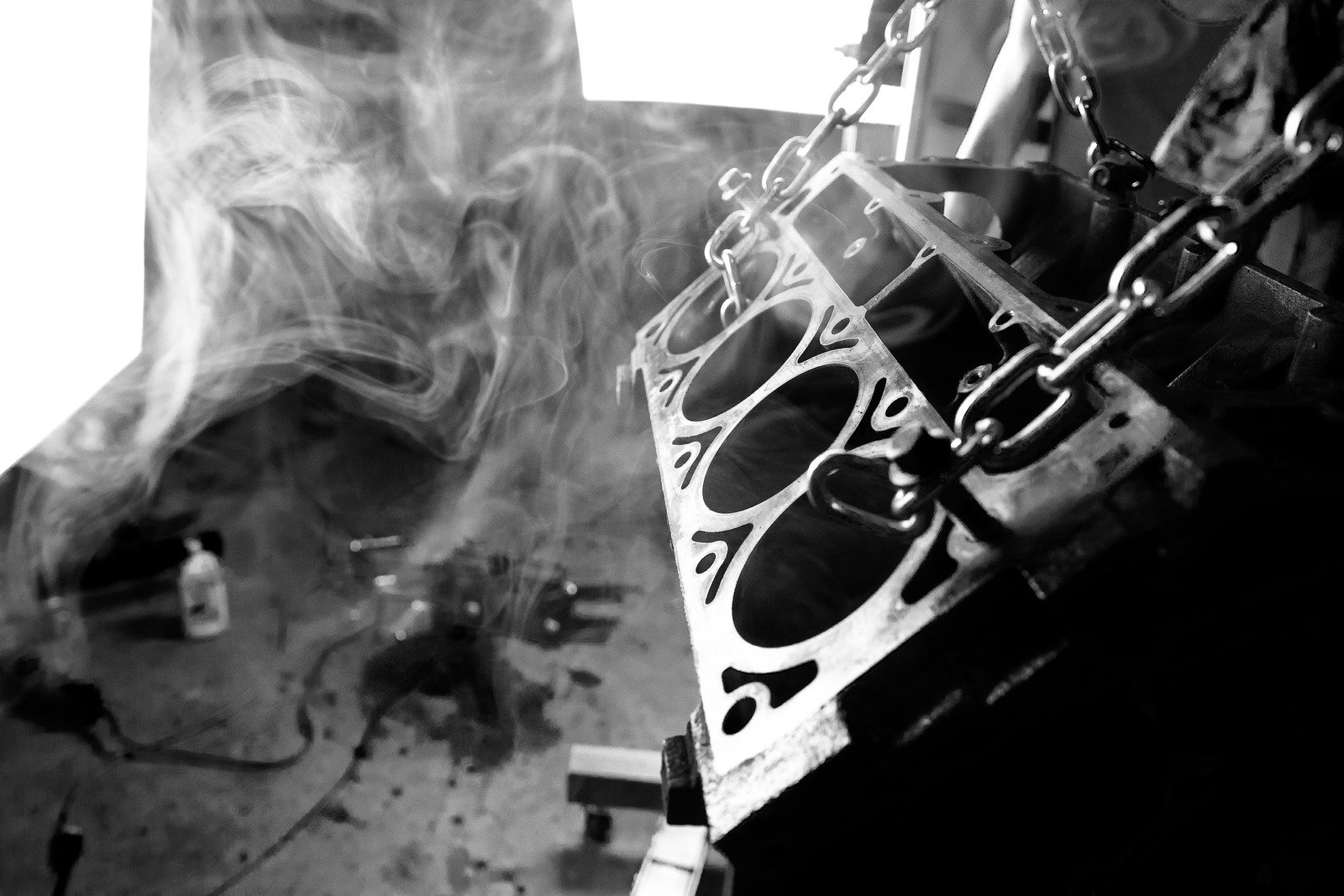 Historia motoryzacji: od pierwszego silnika benzynowego do elektrycznych rewolucji.