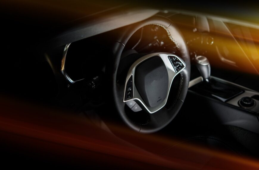 Inteligentne systemy wspomagania kierowcy (ADAS) – przyszłość motoryzacji i bezpieczeństwa na drodze.